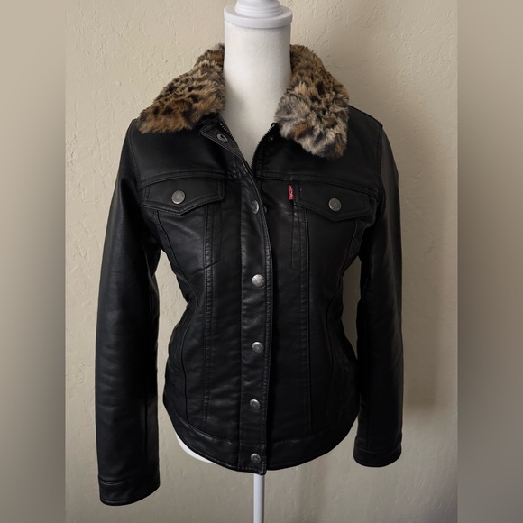 Levi ’s faux fur leather jacket - Picture 1 of 8